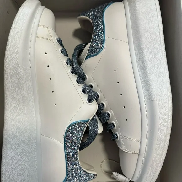 Authentic Alexander McQueen women's sneakers in size 9 Limited Edition 🩵 - Picture 9 of 10